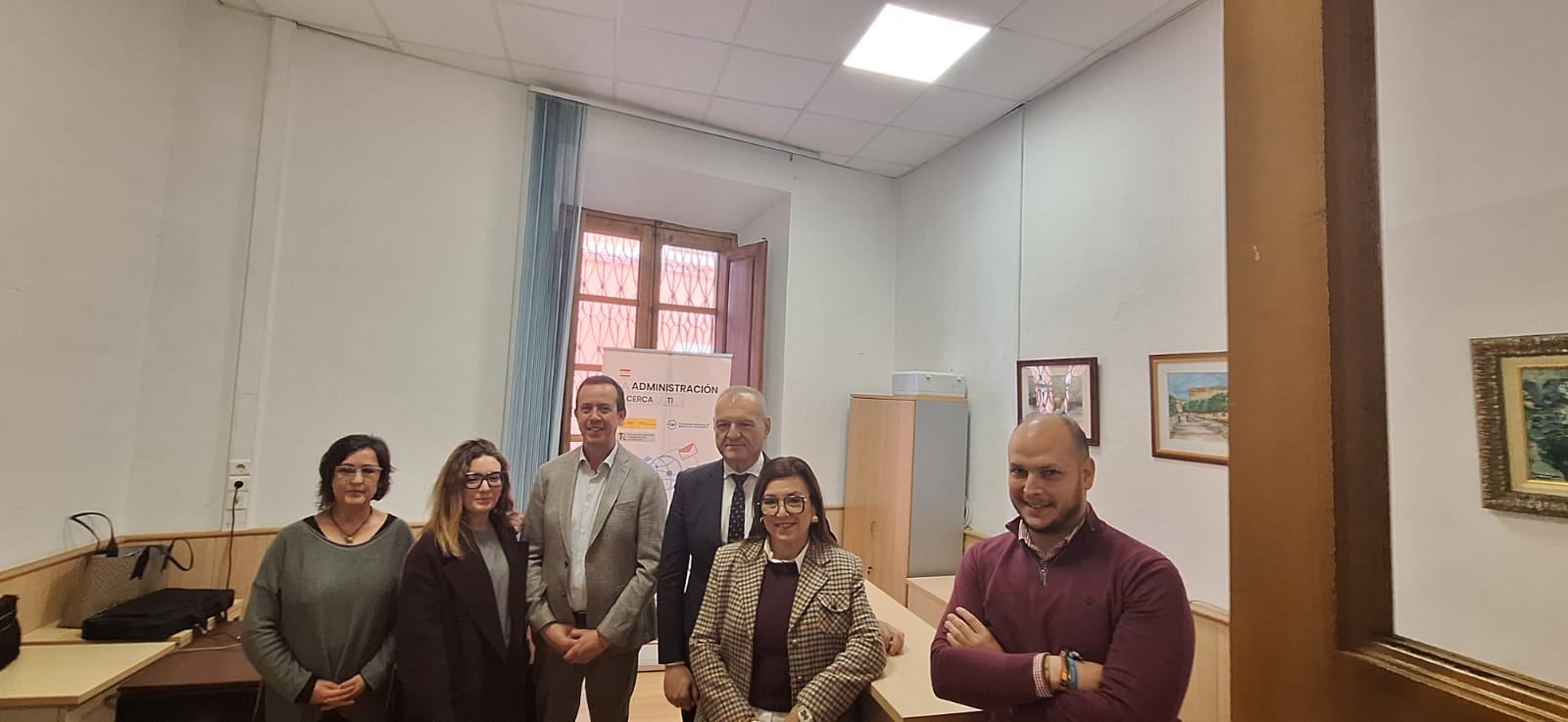 El subdelegado visita la oficina técnica de atención a los afectados por el tren de borrascas en Cuevas del Almanzora